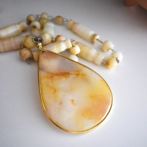 VTG Teardrop Pendant and Carved Bead Boho Necklace - Picture 14 of 15